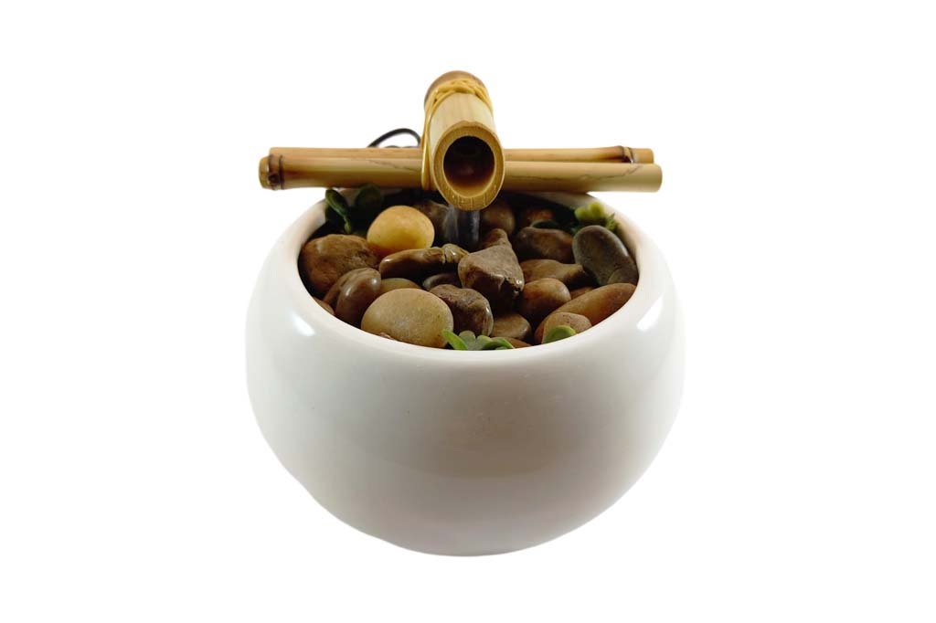 Fonte Bojuda Bambu Branca Grande 1 1024x682 Media Fonte Decorativa Agua Bojuda Branca Cascata Feng Shui Bica Bambu