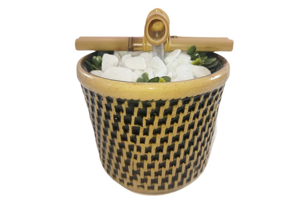 Balaio 1 1024x682 Media Fonte Decorativa Agua Balaio Bege Cascata Feng Shui Bica Bambu