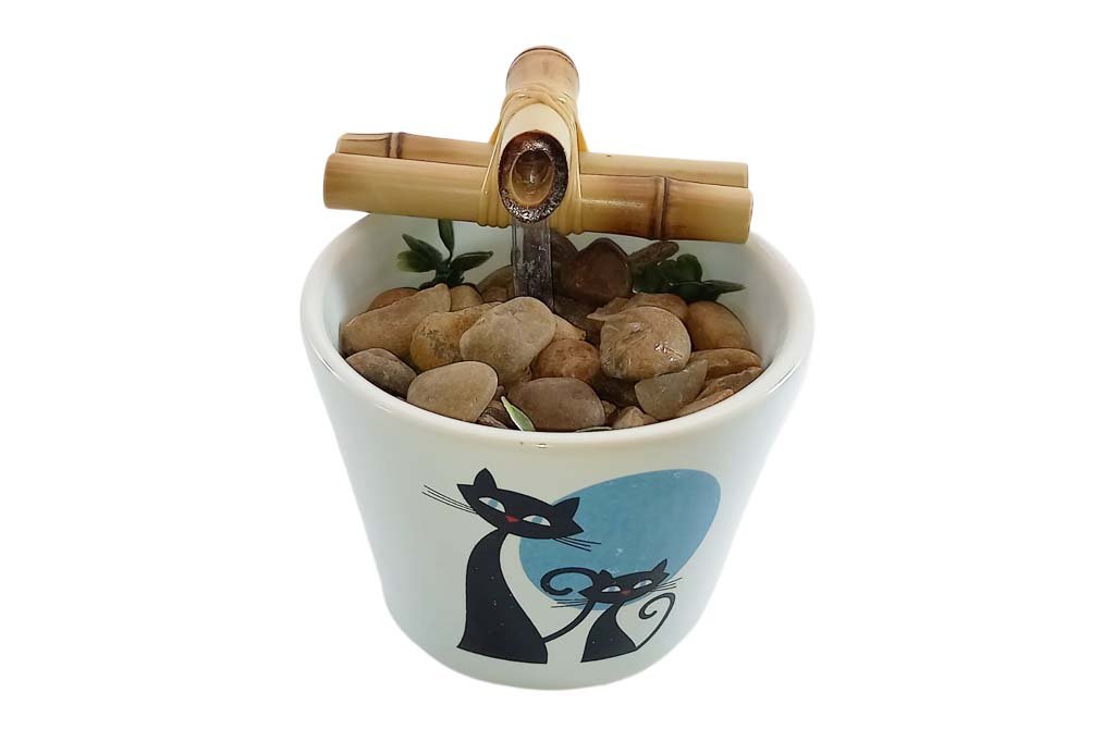 Gatos 1 1024x682 Media Fonte Decorativa de Agua Cascata Feng Shui Gatos