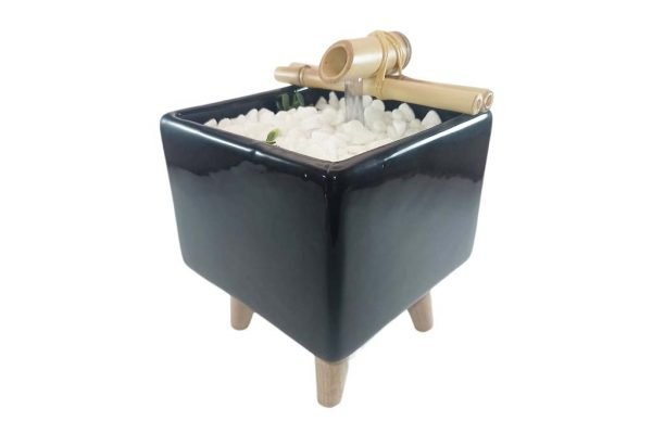 Fonte Feng Shui Cascata Decorativa de Agua Quadrada Pé Madeira