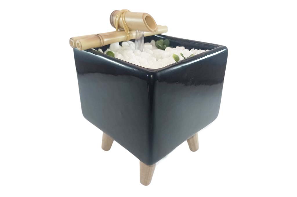 Fonte Feng Shui Cascata Decorativa de Agua Quadrada Pé Madeira